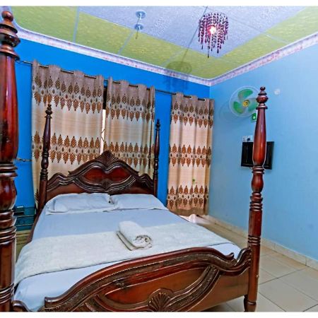 Royal Lake View Gardens Kampala Luaran gambar