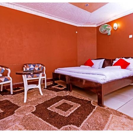 Royal Lake View Gardens Kampala Luaran gambar