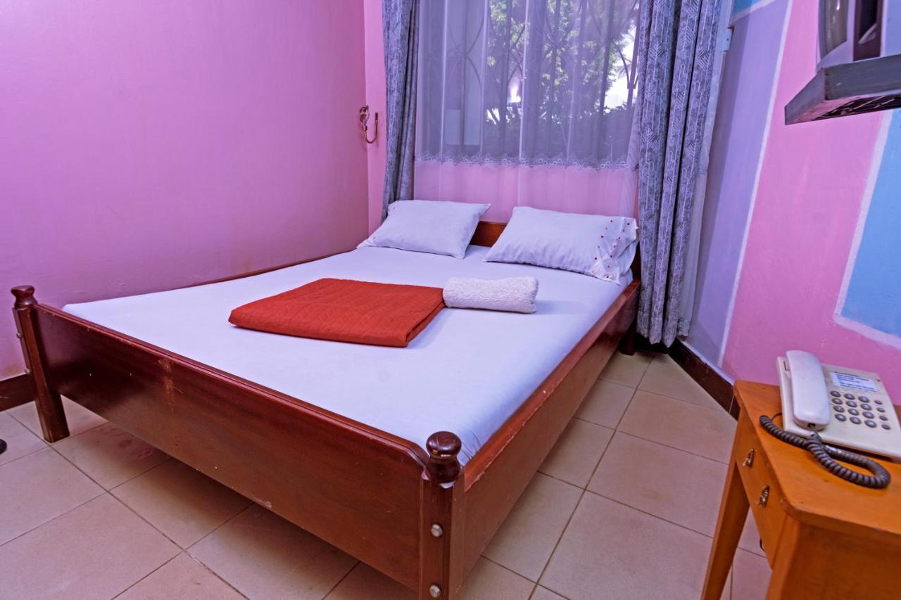 Royal Lake View Gardens Kampala Luaran gambar