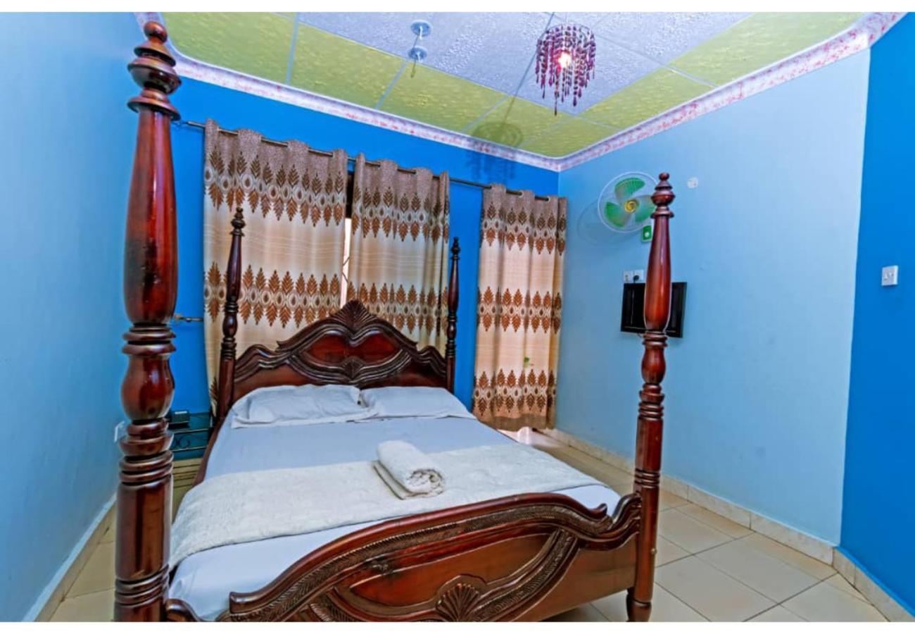 Royal Lake View Gardens Kampala Luaran gambar