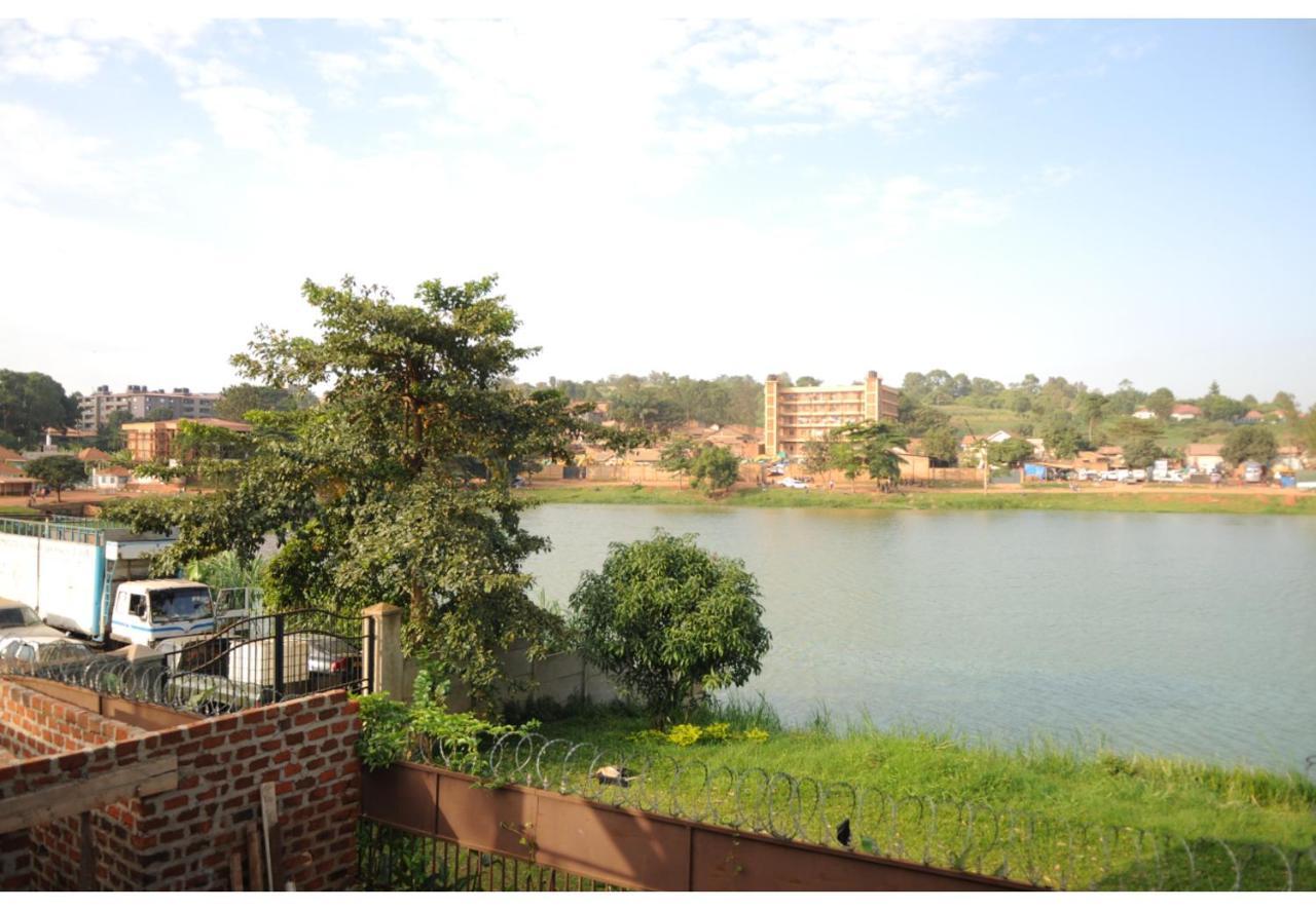 Royal Lake View Gardens Kampala Luaran gambar
