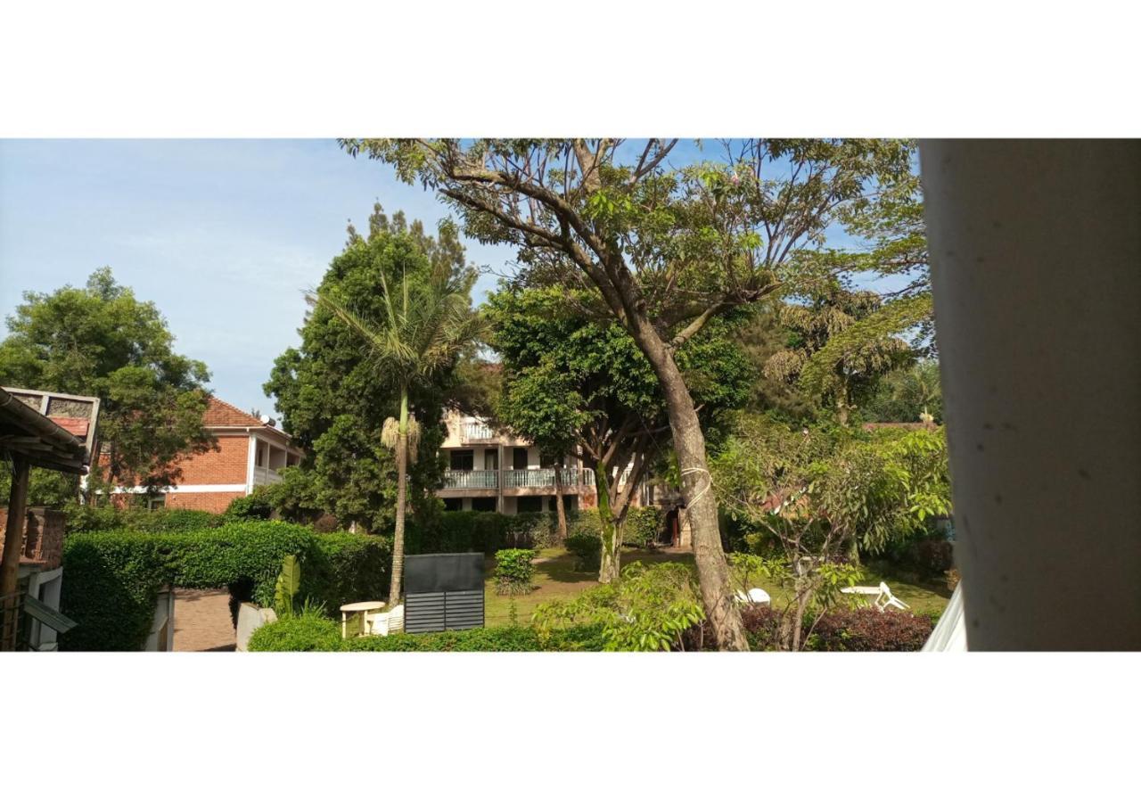 Royal Lake View Gardens Kampala Luaran gambar