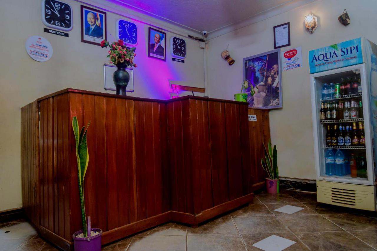 Royal Lake View Gardens Kampala Luaran gambar