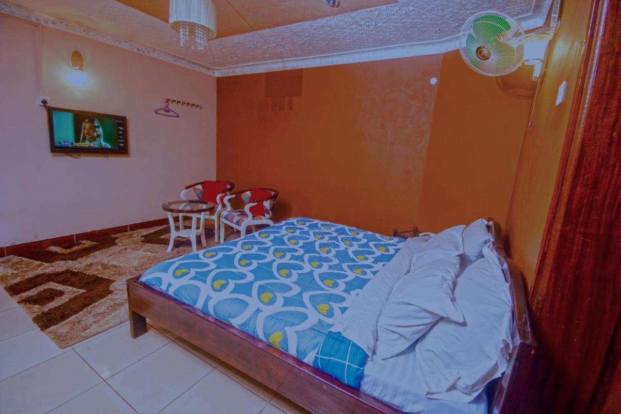 Royal Lake View Gardens Kampala Luaran gambar