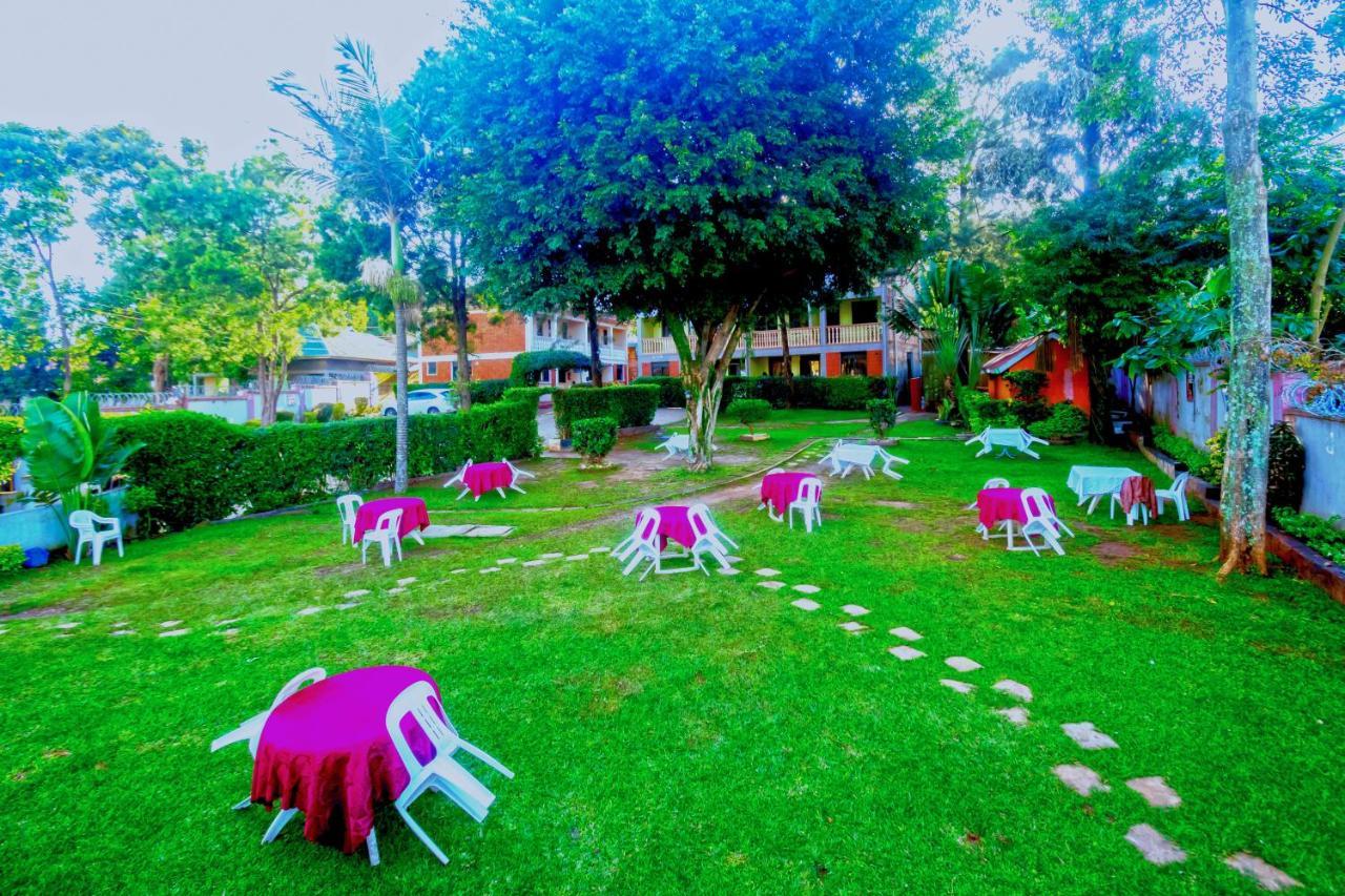 Royal Lake View Gardens Kampala Luaran gambar